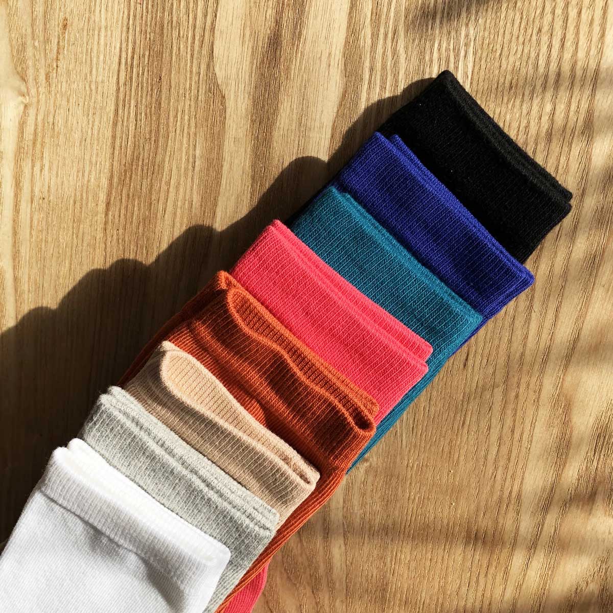 fargerike sokker  i økologisk bomull  til dame