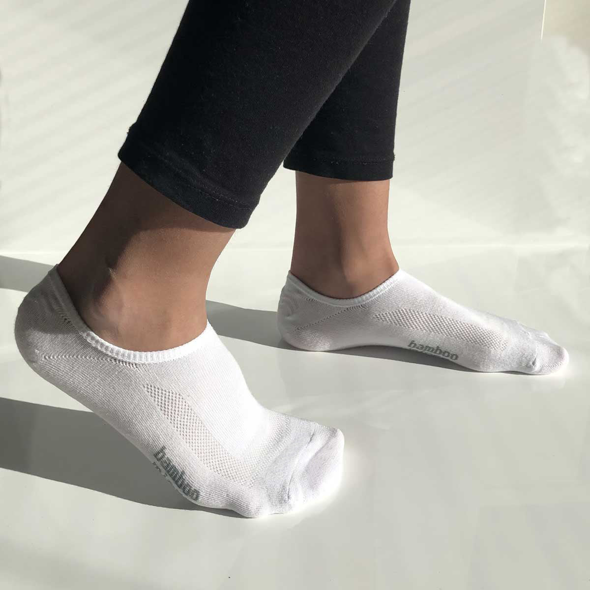 Usynlige  sneakers bambussokker