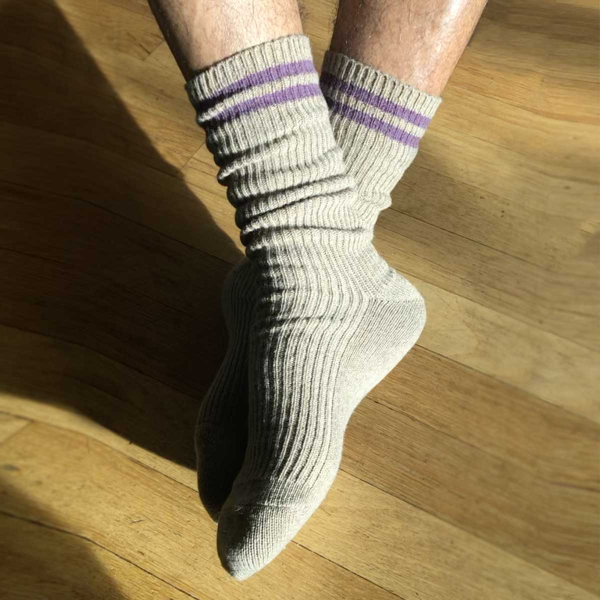 Old school retro tennis men's socks • beige with purple stripes • wool/cashmere