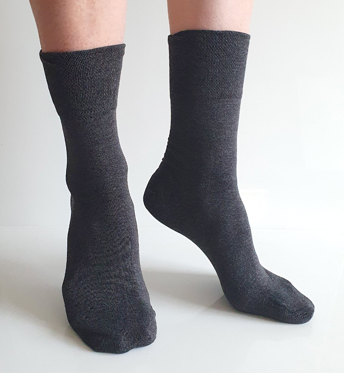 Anti slip socks for adults in 97 cotton soft terry STROMPE strompe.no