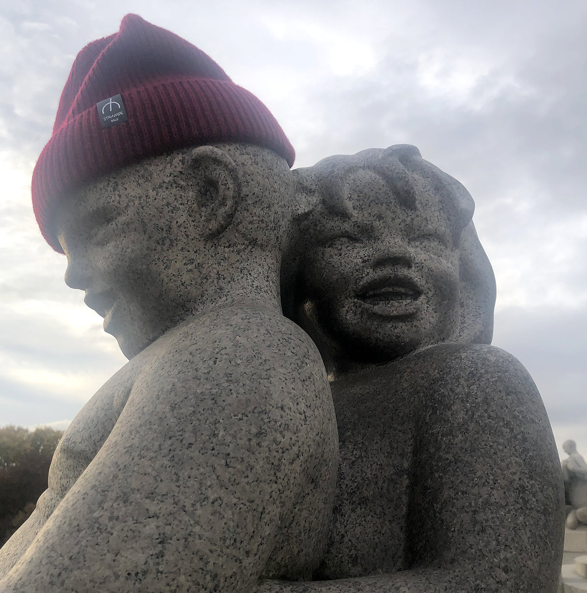 Blå ullue i 100% kashmir/ull