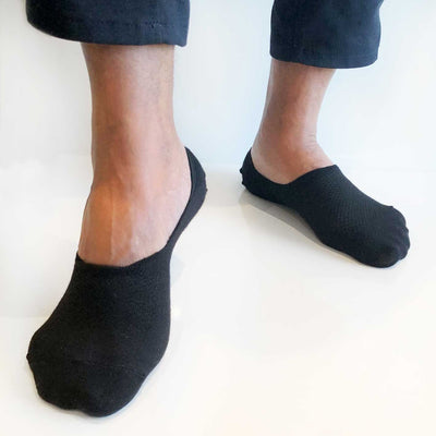 Usynlige sokker i mokkasiner, loafers og joggesko