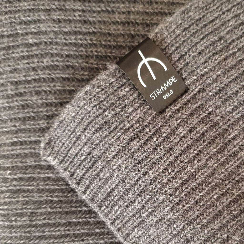 Sort ullskjerf i 100% kashmir/ull