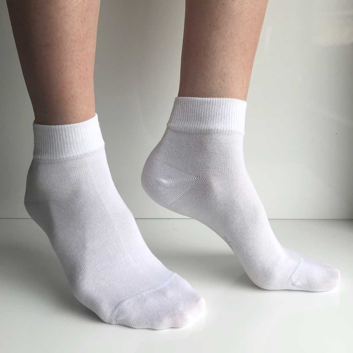 Unisex quarter socks in 86% cotton with terry sole