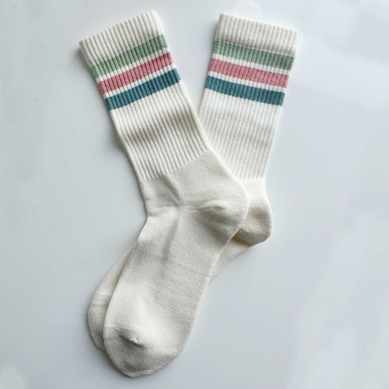 Retro hvite tennissokker med grønn/rosa striper