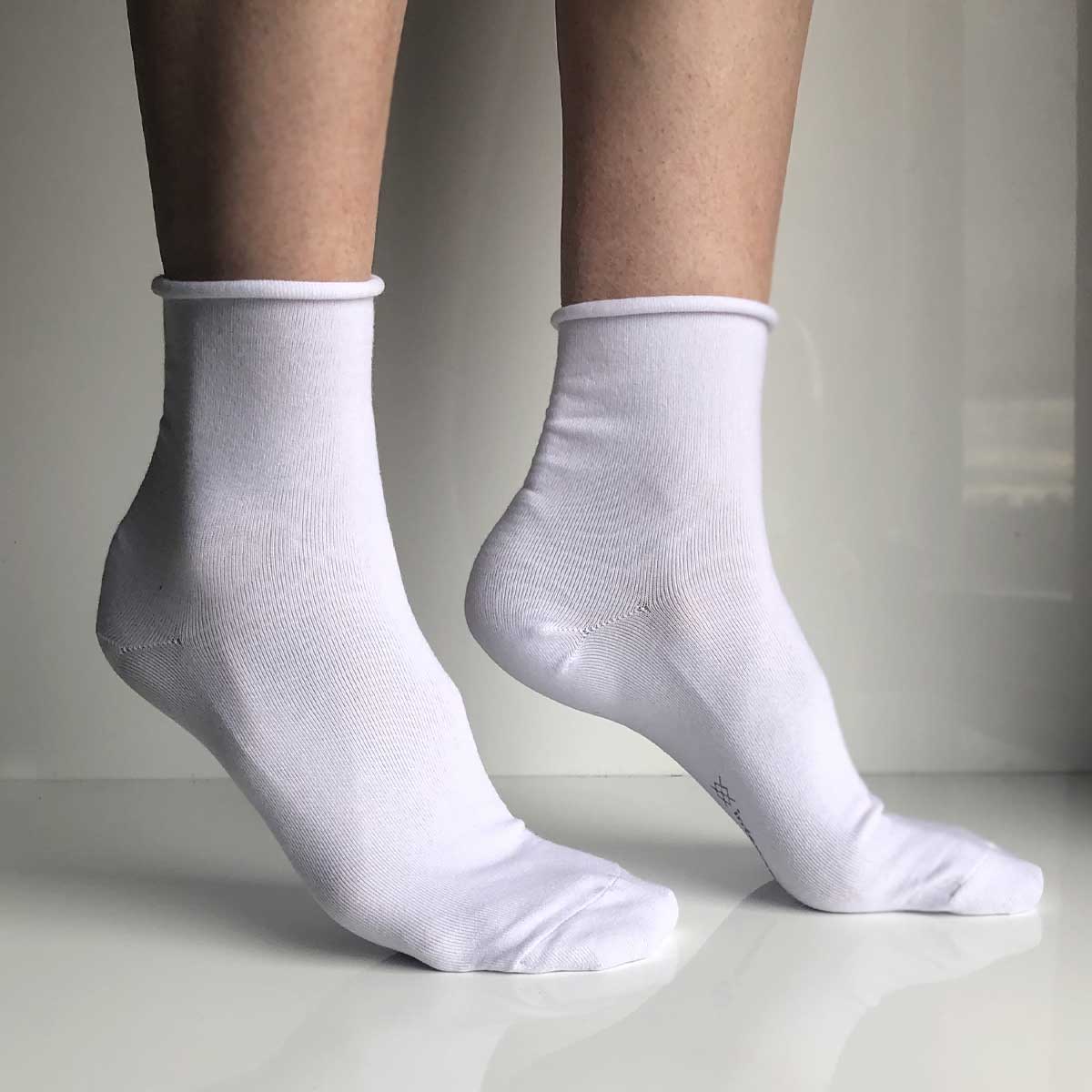 3-pk finslige bomullsokker med rullekant • sokker som ikke strammer